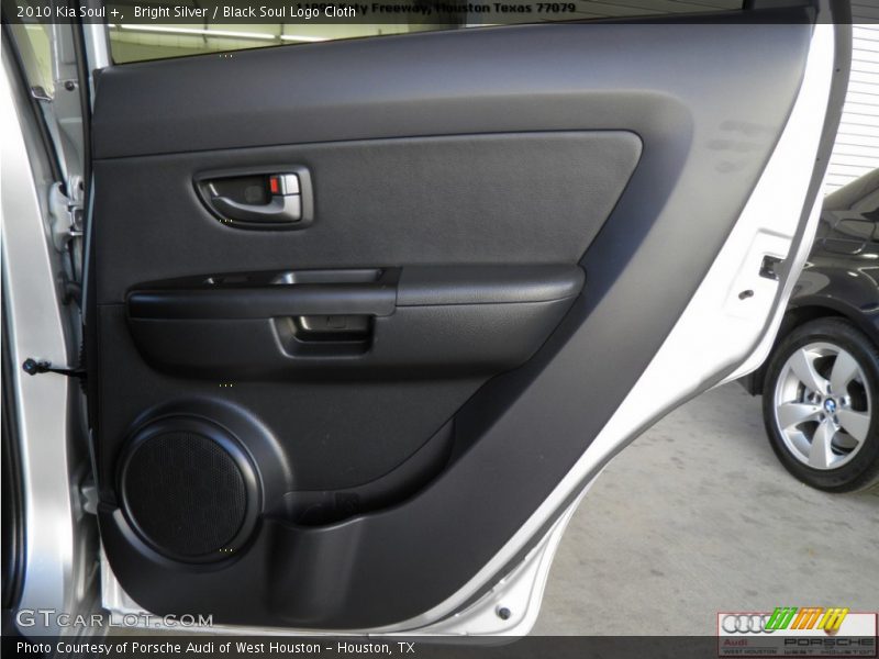 Bright Silver / Black Soul Logo Cloth 2010 Kia Soul +