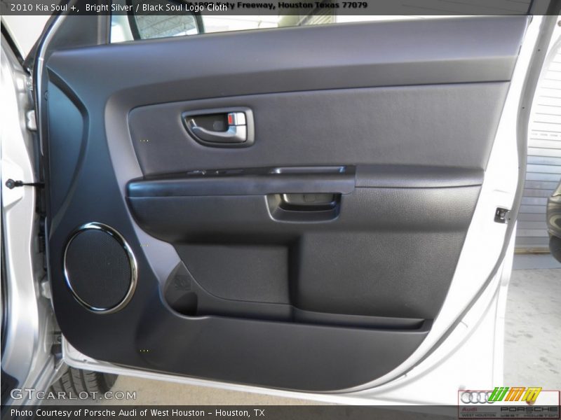 Bright Silver / Black Soul Logo Cloth 2010 Kia Soul +
