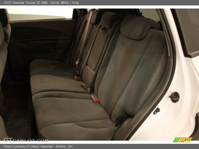 Nordic White / Gray 2007 Hyundai Tucson SE 4WD