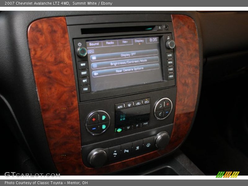 Summit White / Ebony 2007 Chevrolet Avalanche LTZ 4WD