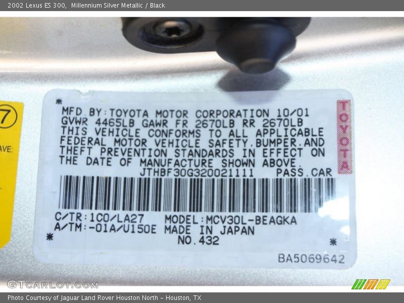 Millennium Silver Metallic / Black 2002 Lexus ES 300