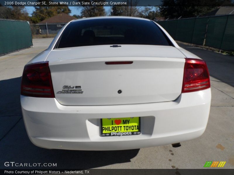 Stone White / Dark Slate Gray/Light Graystone 2006 Dodge Charger SE