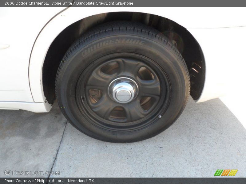 Stone White / Dark Slate Gray/Light Graystone 2006 Dodge Charger SE