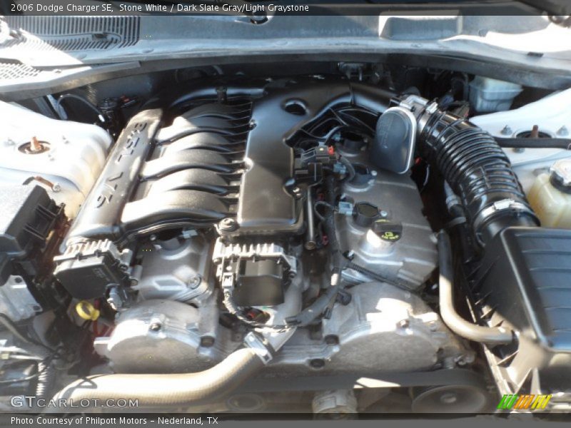 Stone White / Dark Slate Gray/Light Graystone 2006 Dodge Charger SE