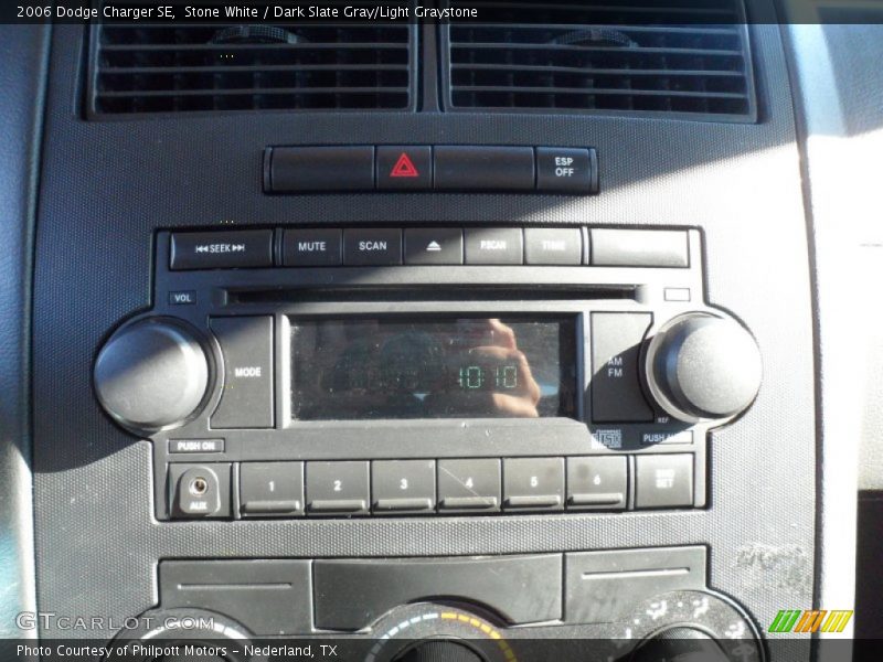 Stone White / Dark Slate Gray/Light Graystone 2006 Dodge Charger SE