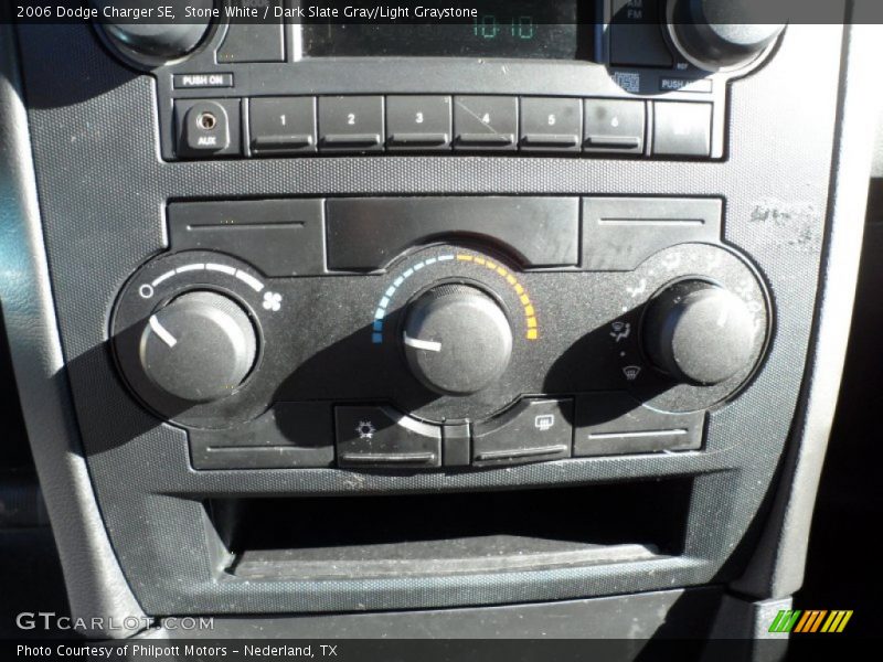 Stone White / Dark Slate Gray/Light Graystone 2006 Dodge Charger SE