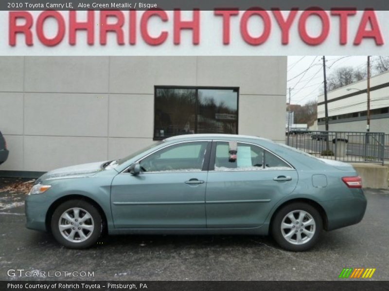 Aloe Green Metallic / Bisque 2010 Toyota Camry LE