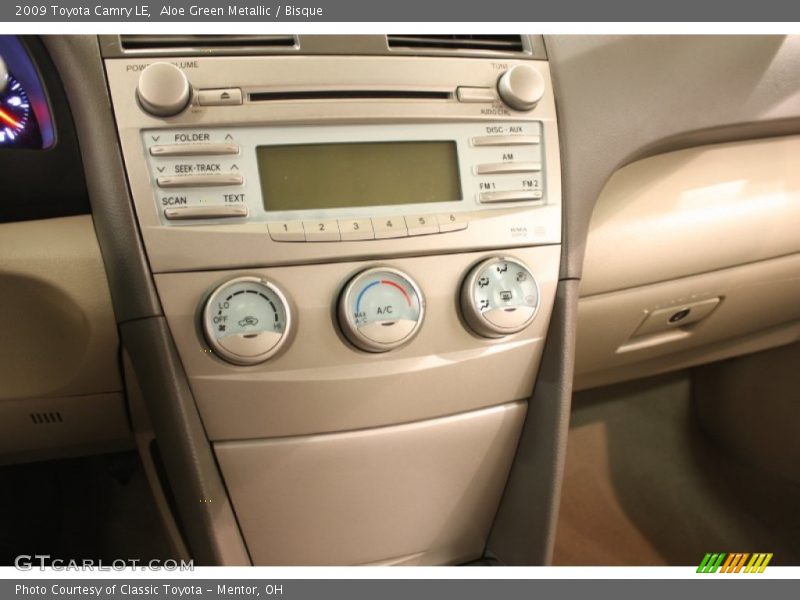 Aloe Green Metallic / Bisque 2009 Toyota Camry LE