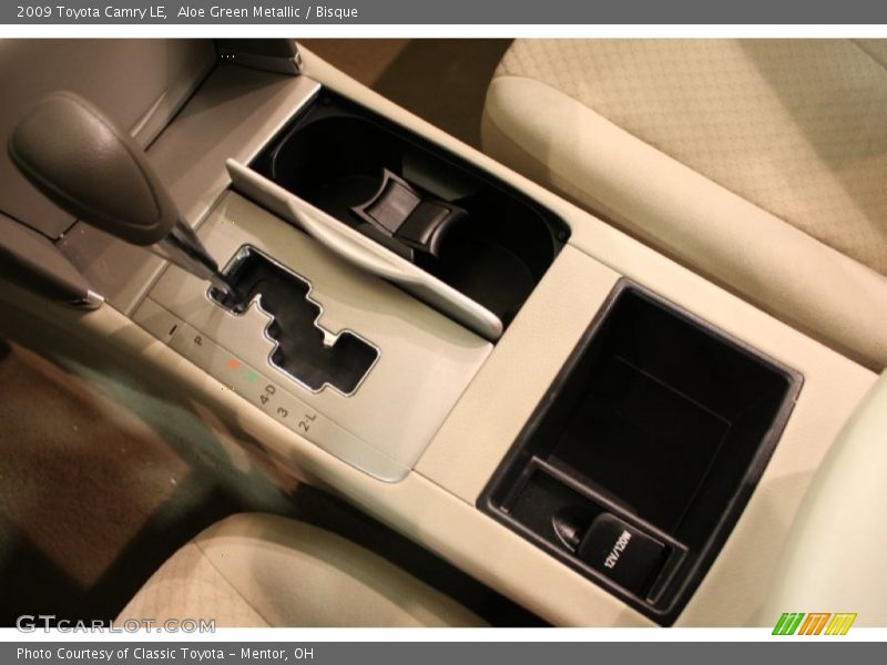 Aloe Green Metallic / Bisque 2009 Toyota Camry LE