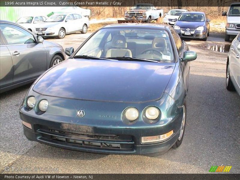 Cypress Green Pearl Metallic / Gray 1996 Acura Integra LS Coupe