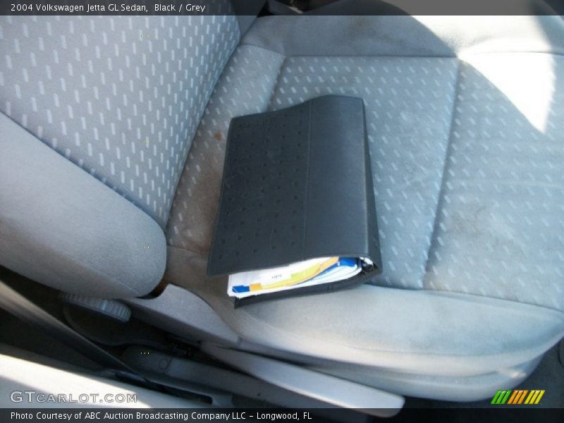 Black / Grey 2004 Volkswagen Jetta GL Sedan