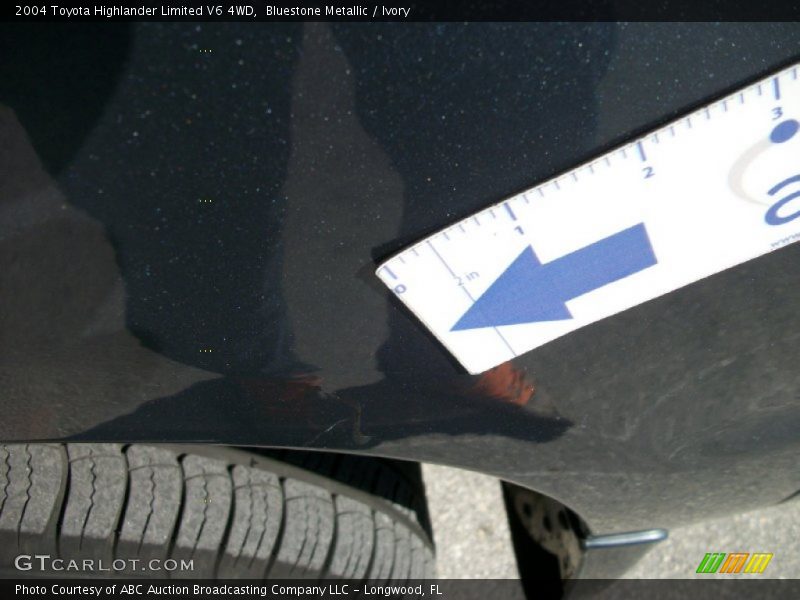 Bluestone Metallic / Ivory 2004 Toyota Highlander Limited V6 4WD