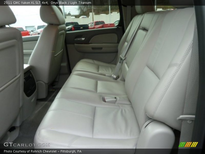  2011 Yukon XL SLT 4x4 Light Titanium Interior
