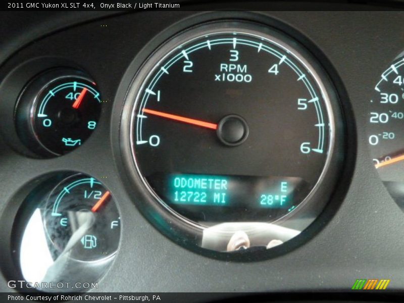 Onyx Black / Light Titanium 2011 GMC Yukon XL SLT 4x4