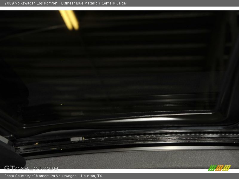 Eismeer Blue Metallic / Cornsilk Beige 2009 Volkswagen Eos Komfort