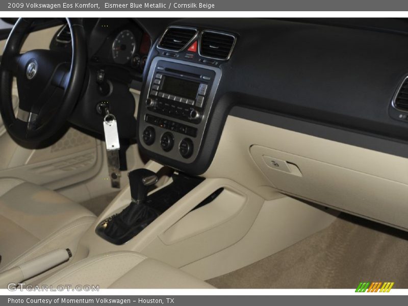 Eismeer Blue Metallic / Cornsilk Beige 2009 Volkswagen Eos Komfort