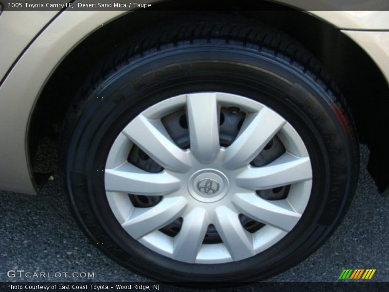 Desert Sand Mica / Taupe 2005 Toyota Camry LE