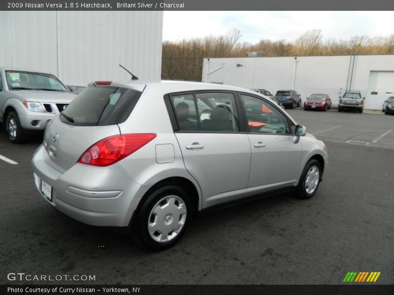 Brillant Silver / Charcoal 2009 Nissan Versa 1.8 S Hatchback