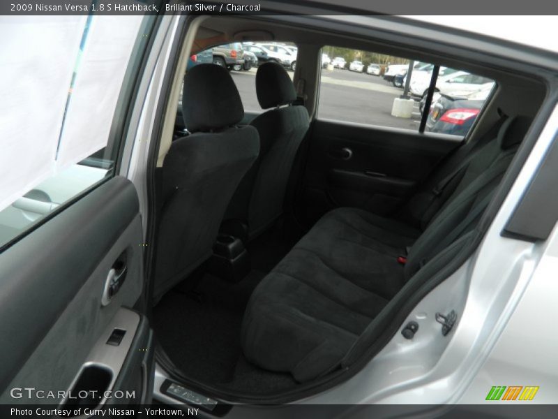 Brillant Silver / Charcoal 2009 Nissan Versa 1.8 S Hatchback