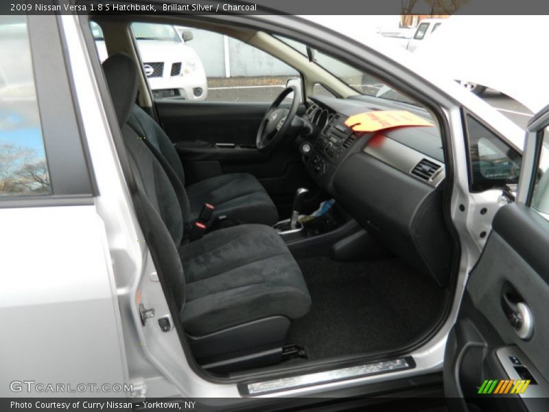 Brillant Silver / Charcoal 2009 Nissan Versa 1.8 S Hatchback