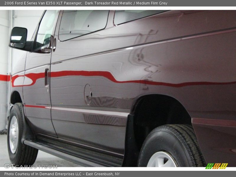Dark Toreador Red Metallic / Medium Flint Grey 2006 Ford E Series Van E350 XLT Passenger