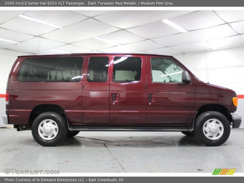  2006 E Series Van E350 XLT Passenger Dark Toreador Red Metallic