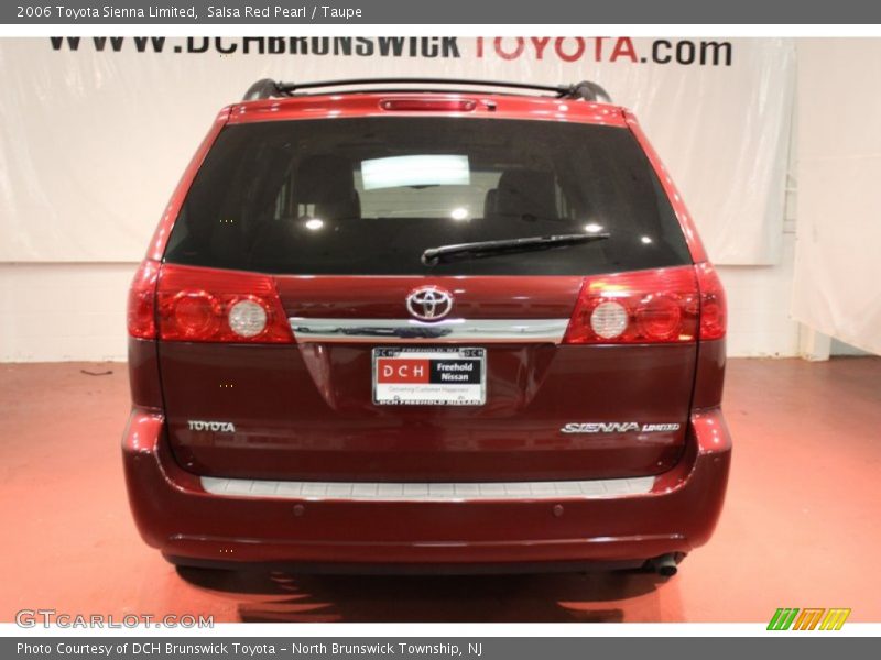 Salsa Red Pearl / Taupe 2006 Toyota Sienna Limited
