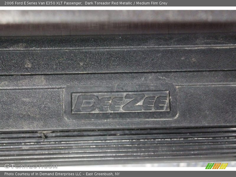 Dark Toreador Red Metallic / Medium Flint Grey 2006 Ford E Series Van E350 XLT Passenger