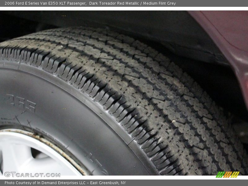 Dark Toreador Red Metallic / Medium Flint Grey 2006 Ford E Series Van E350 XLT Passenger