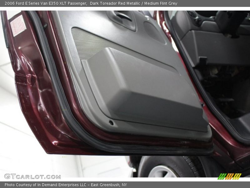 Dark Toreador Red Metallic / Medium Flint Grey 2006 Ford E Series Van E350 XLT Passenger