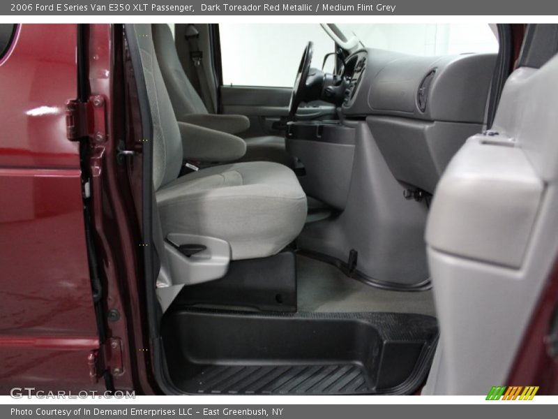 Dark Toreador Red Metallic / Medium Flint Grey 2006 Ford E Series Van E350 XLT Passenger