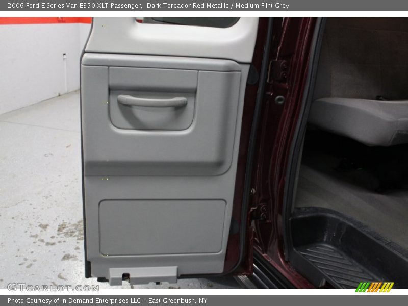 Dark Toreador Red Metallic / Medium Flint Grey 2006 Ford E Series Van E350 XLT Passenger