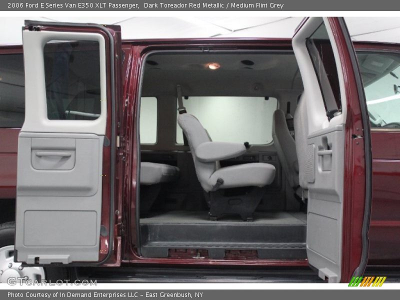 Dark Toreador Red Metallic / Medium Flint Grey 2006 Ford E Series Van E350 XLT Passenger