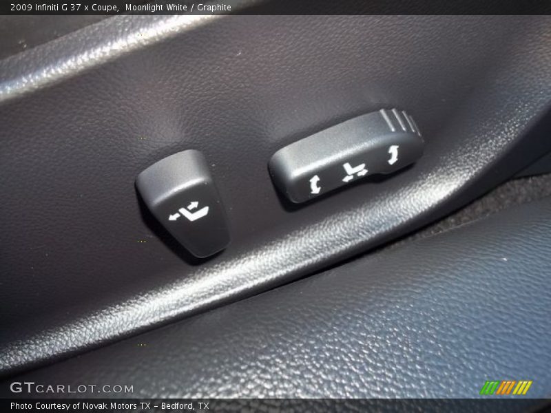 Moonlight White / Graphite 2009 Infiniti G 37 x Coupe