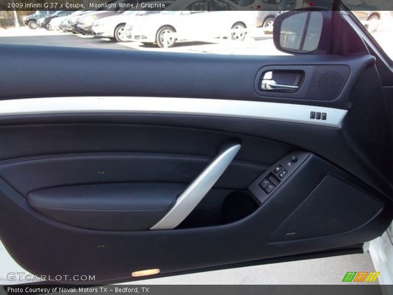 Moonlight White / Graphite 2009 Infiniti G 37 x Coupe