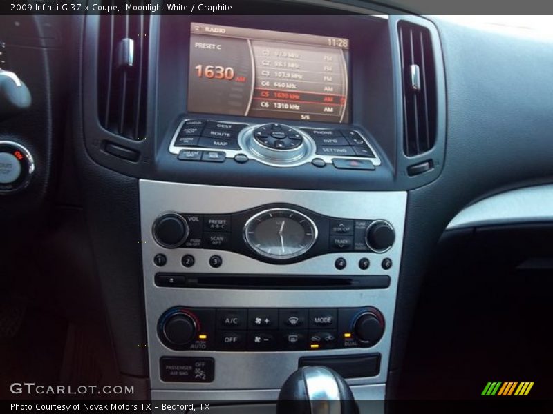 Moonlight White / Graphite 2009 Infiniti G 37 x Coupe