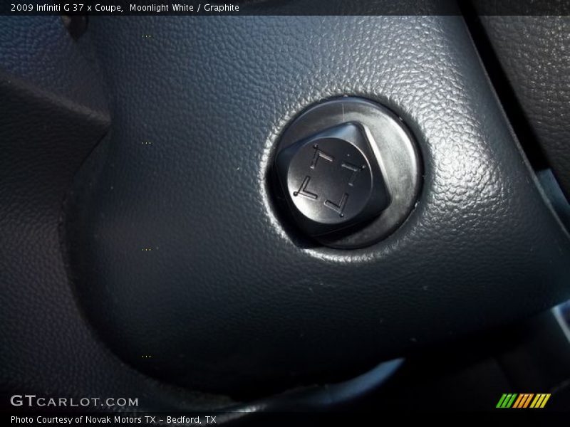 Moonlight White / Graphite 2009 Infiniti G 37 x Coupe