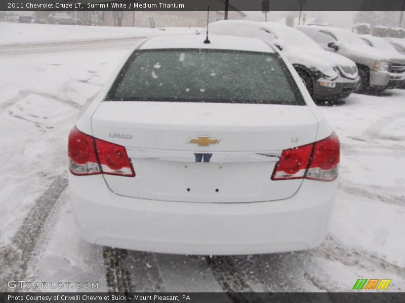 Summit White / Medium Titanium 2011 Chevrolet Cruze LT