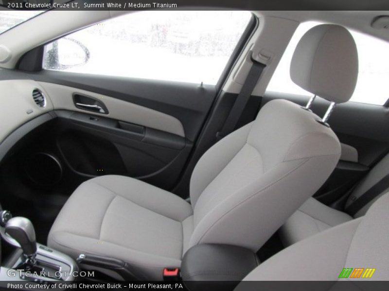 Summit White / Medium Titanium 2011 Chevrolet Cruze LT