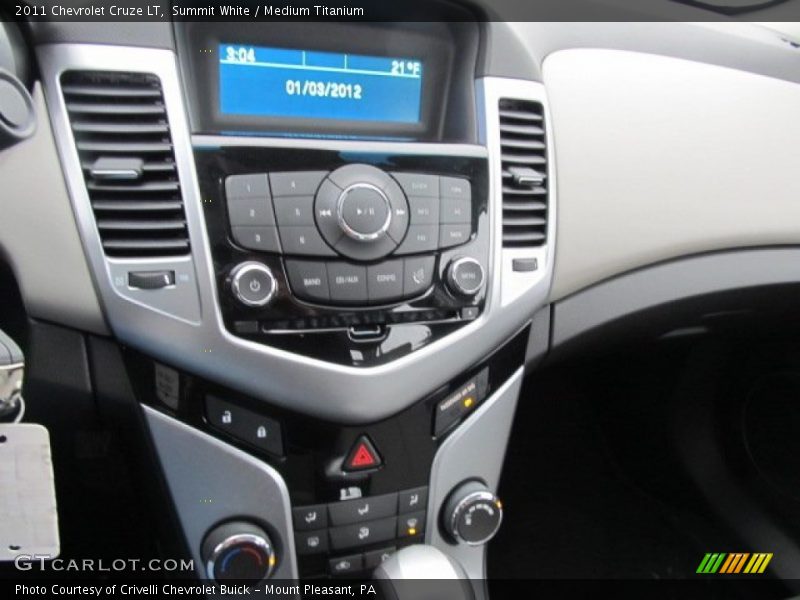 Summit White / Medium Titanium 2011 Chevrolet Cruze LT