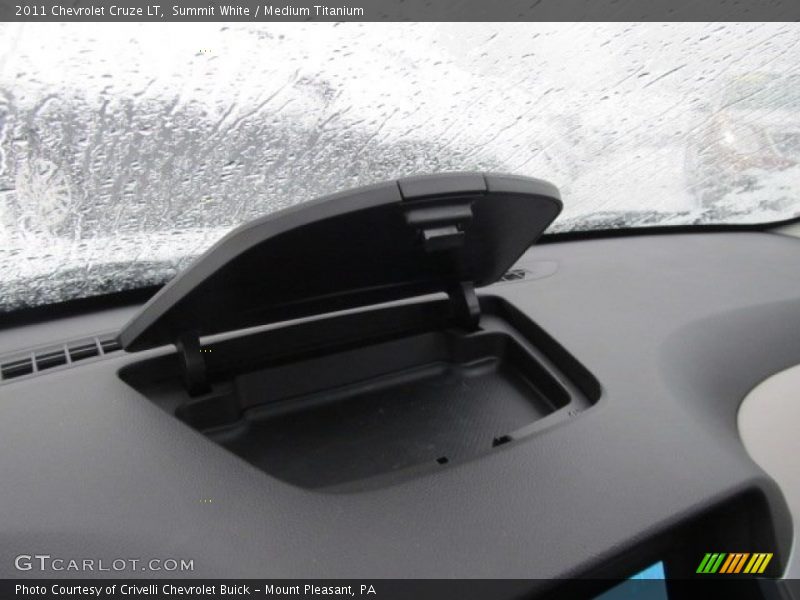 Summit White / Medium Titanium 2011 Chevrolet Cruze LT