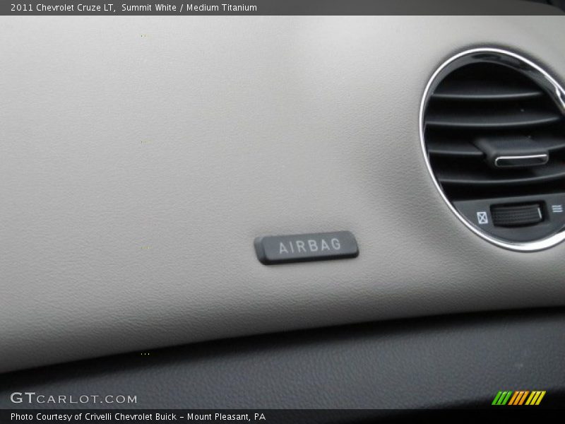 Summit White / Medium Titanium 2011 Chevrolet Cruze LT