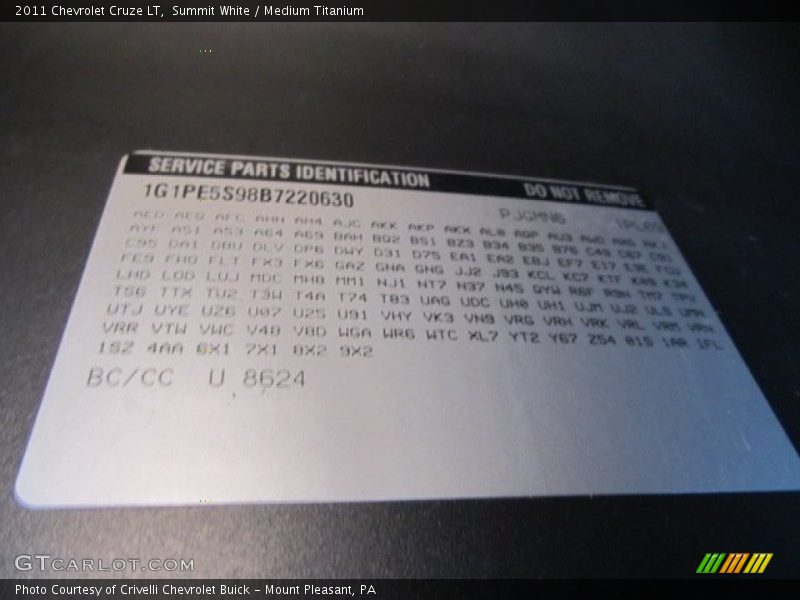 Summit White / Medium Titanium 2011 Chevrolet Cruze LT