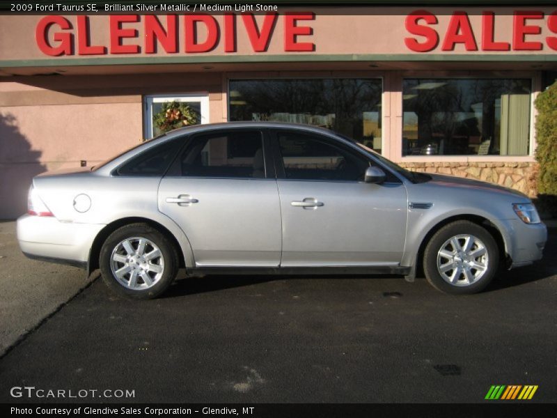 Brilliant Silver Metallic / Medium Light Stone 2009 Ford Taurus SE