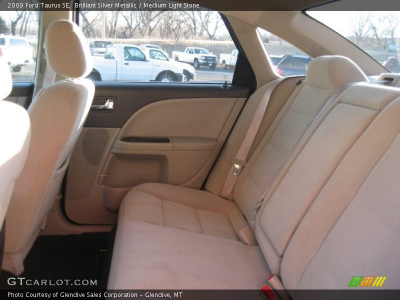 Brilliant Silver Metallic / Medium Light Stone 2009 Ford Taurus SE