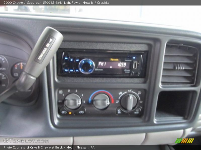 Controls of 2000 Suburban 1500 LS 4x4