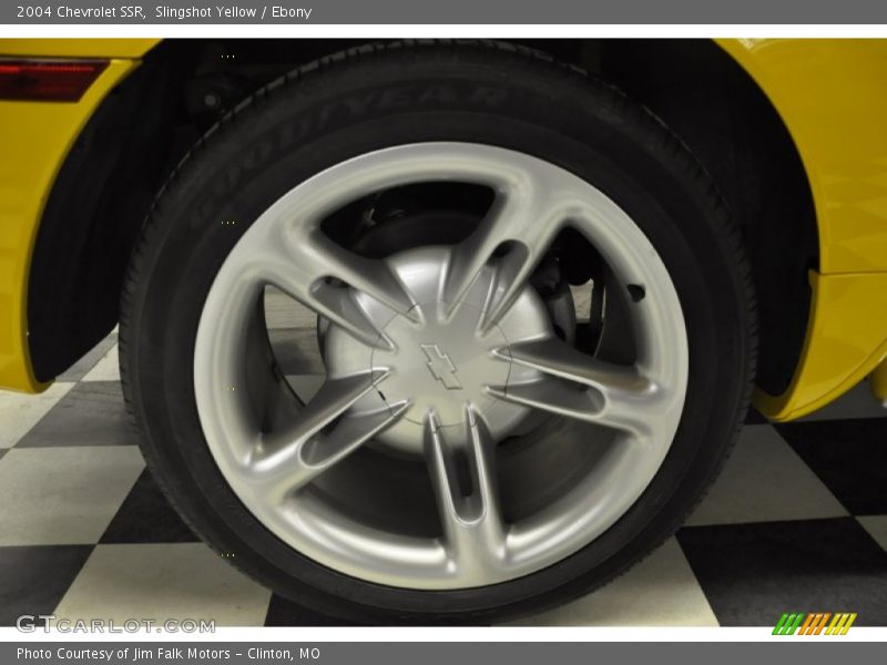 Slingshot Yellow / Ebony 2004 Chevrolet SSR