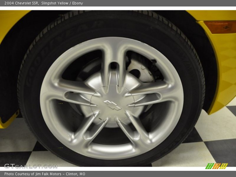 Slingshot Yellow / Ebony 2004 Chevrolet SSR