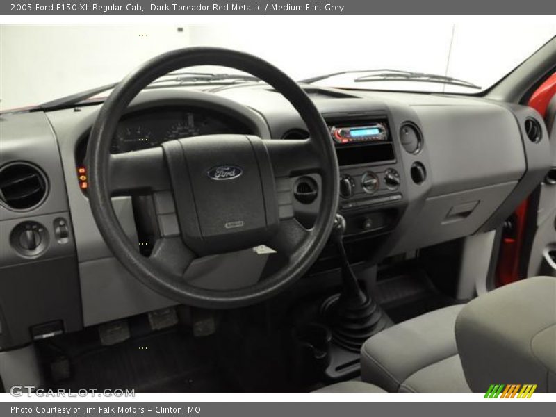 Dark Toreador Red Metallic / Medium Flint Grey 2005 Ford F150 XL Regular Cab