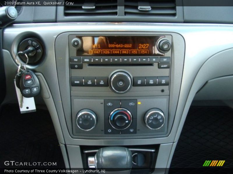 Quicksilver / Gray 2009 Saturn Aura XE